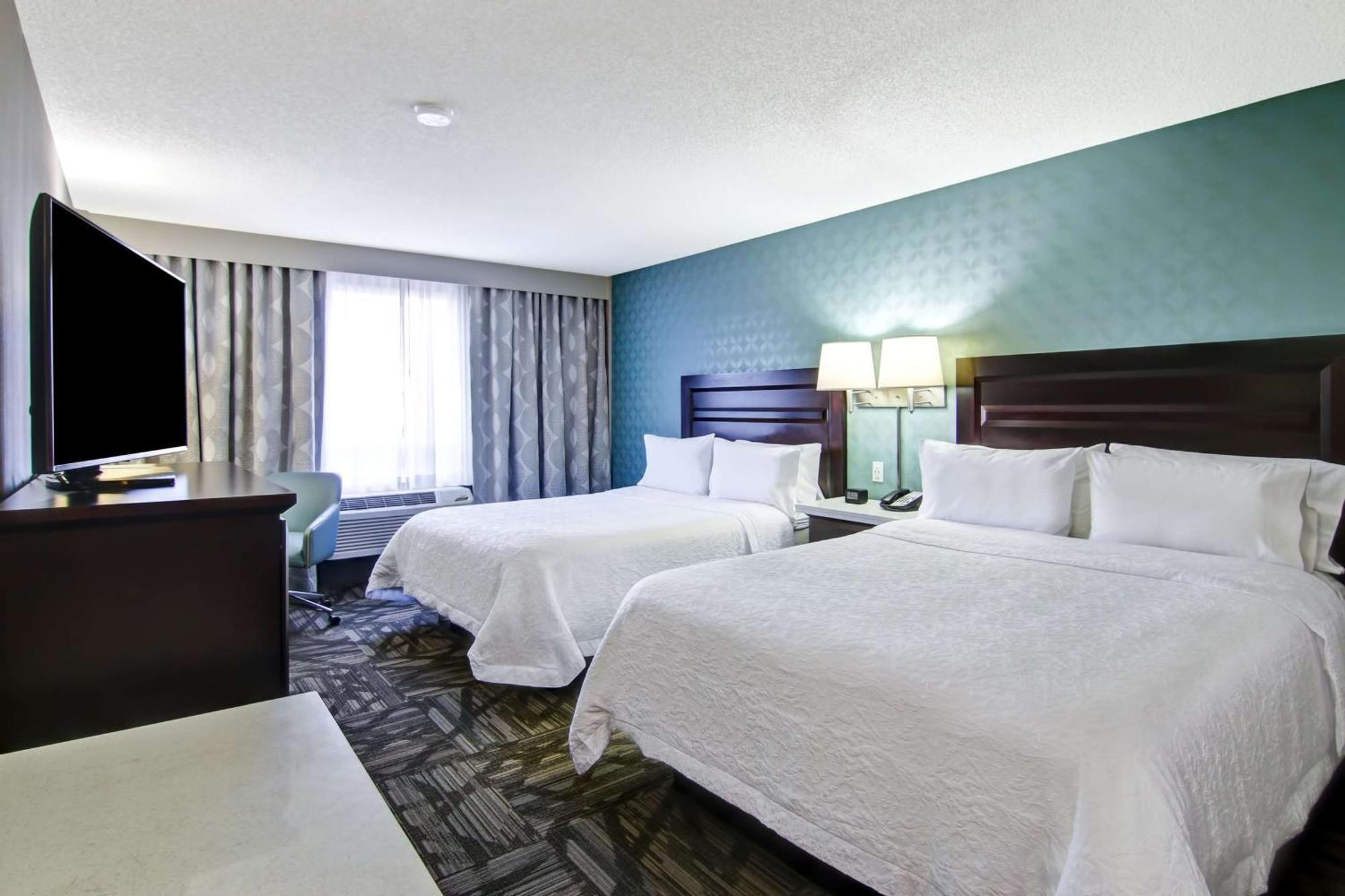 Hampton Inn & Suites By Hilton Calgary-Airport YYC Exterior foto