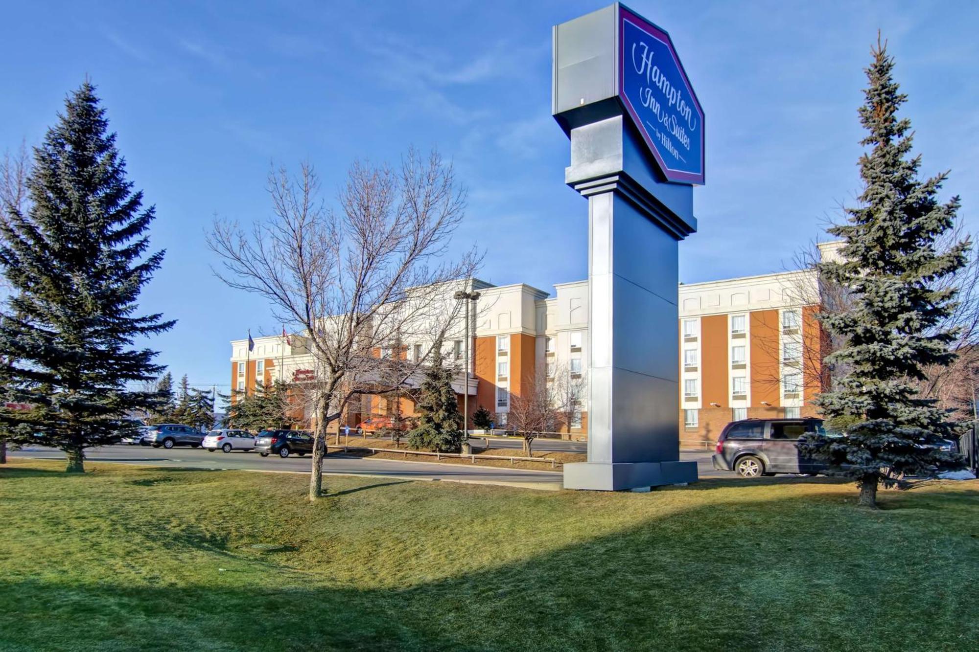 Hampton Inn & Suites By Hilton Calgary-Airport YYC Exterior foto